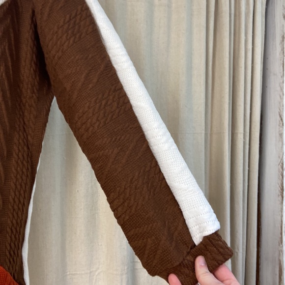 ePretty Color Block Knit Sweater - Picture 2 of 5